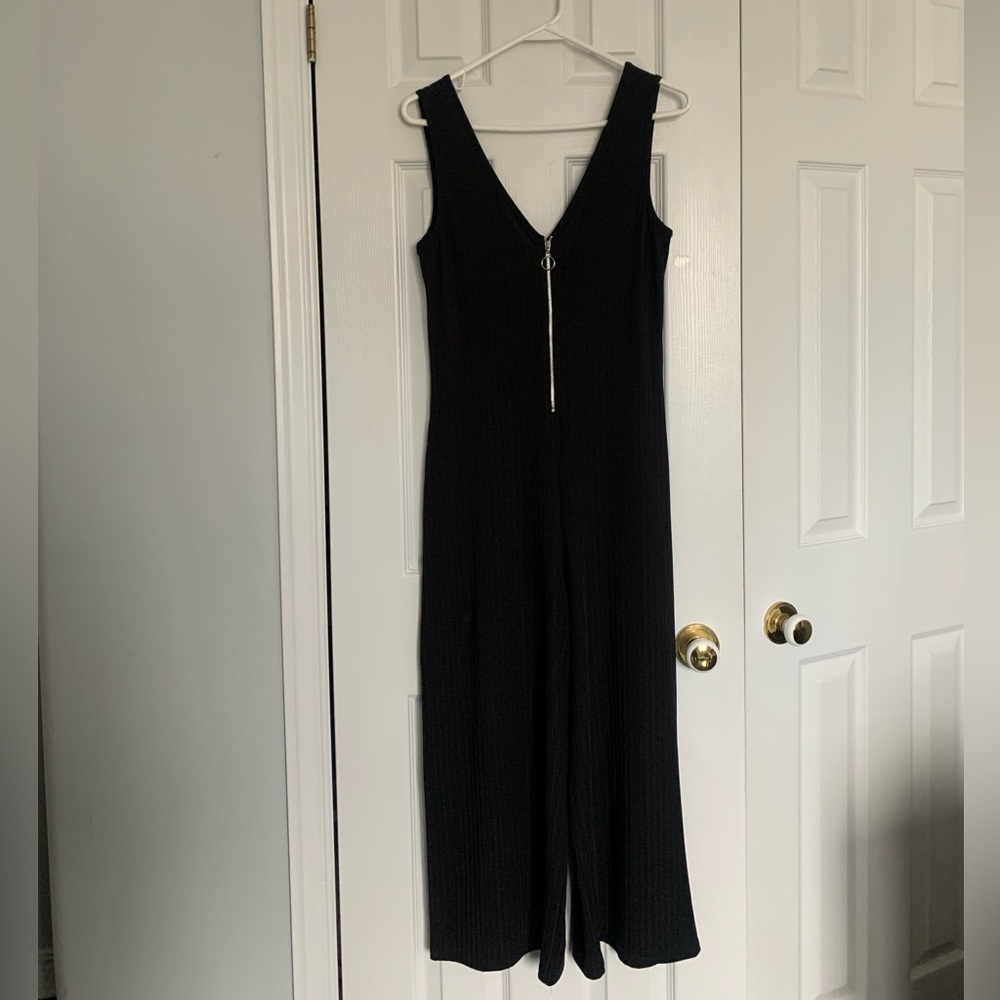 Wide leg v-neck jumpsuit